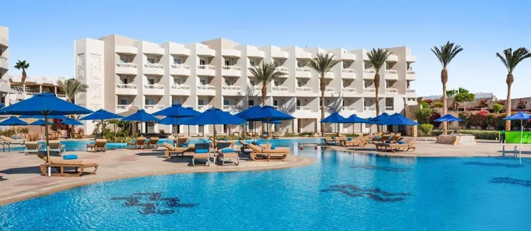 Фото отеля DoubleTree by Hilton Sharks Bay Resort
