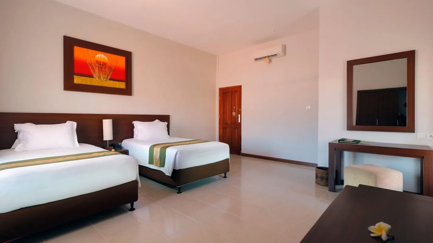 Adi Dharma Hotel Legian фото 1