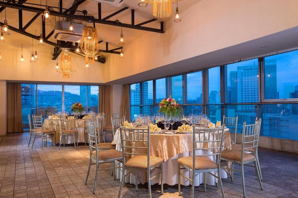 Golden Prince Hotel & Suites фото 7