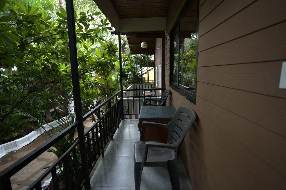 Nasya's Beach Side Cottages фото 45