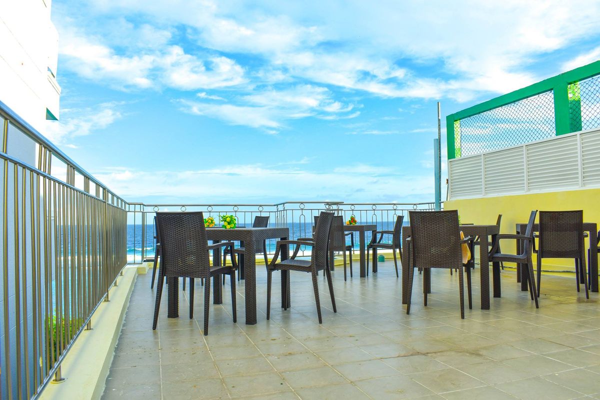 Seasun Beach Hotel фото 1