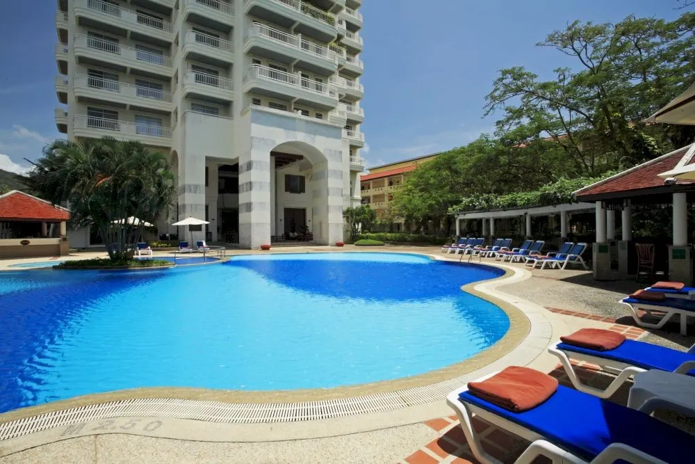 The Waterfront Suites Phuket By Centara фото 7