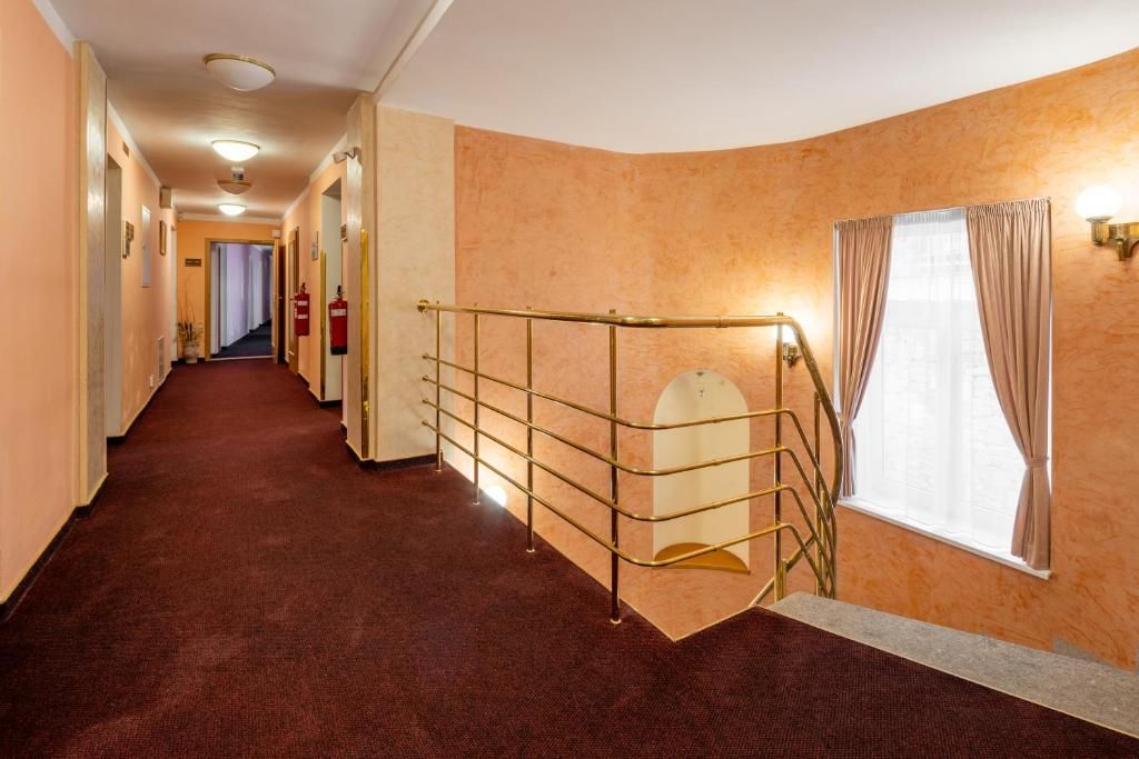Wellness Hotel Jean De Carro фото 23