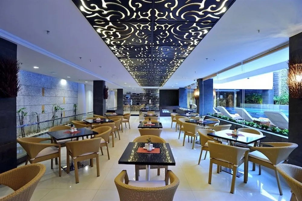 Solaris Hotel Kuta фото 40