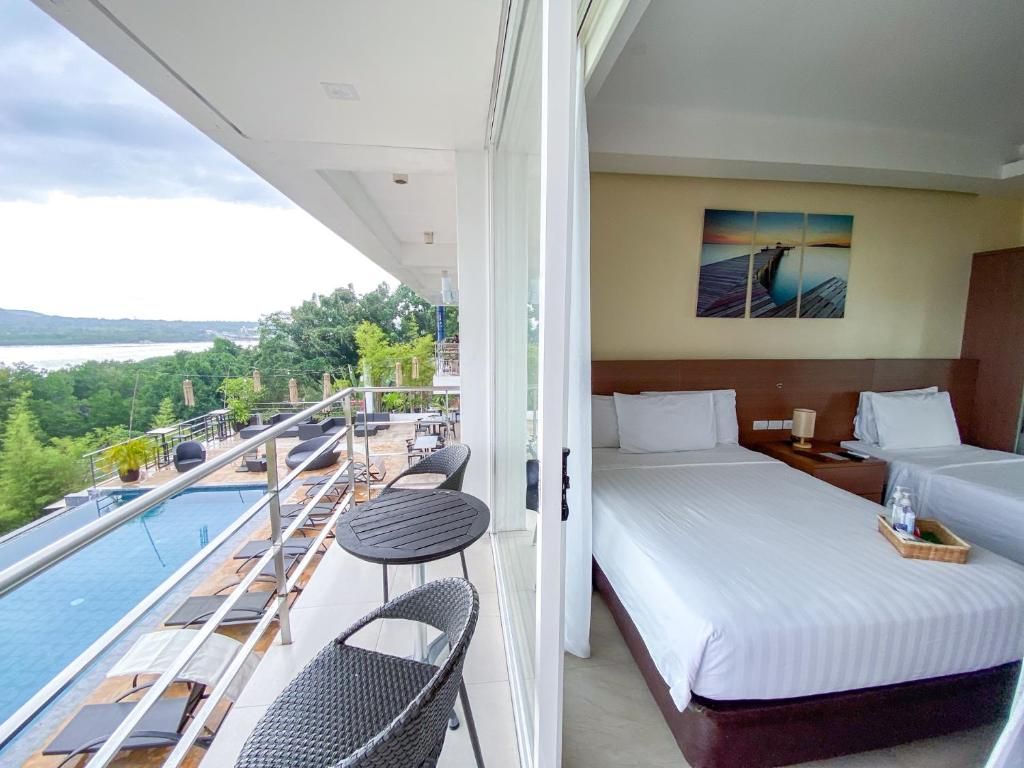 Ocean Suites Bohol Boutique Hotel фото 43
