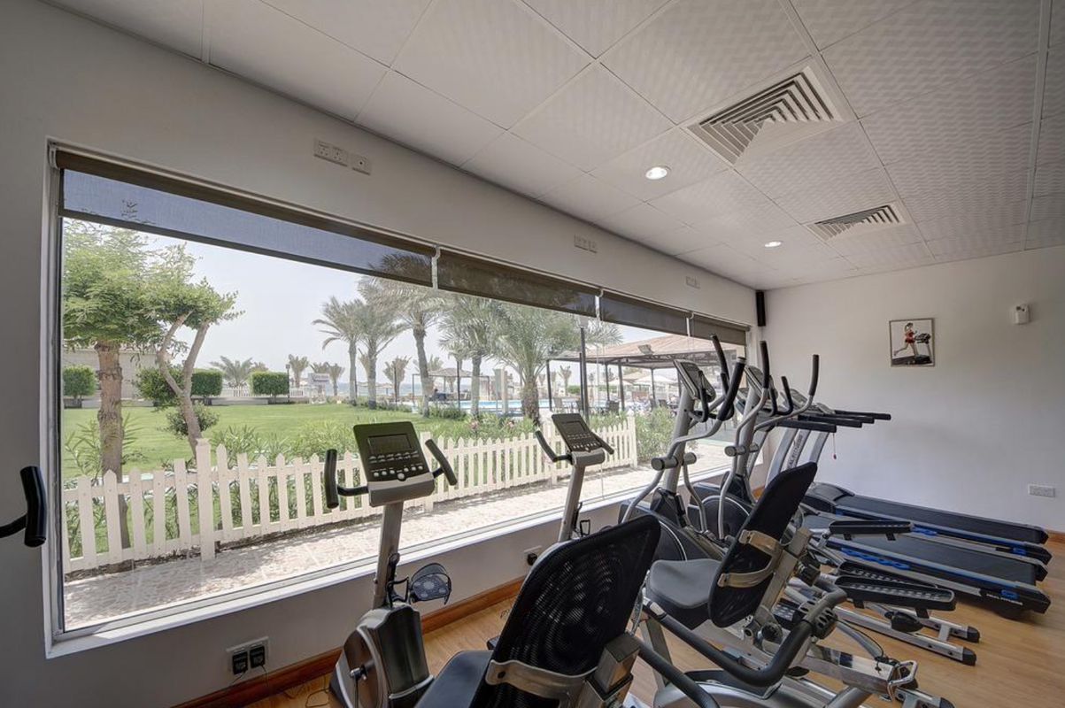 Ajman Beach Hotel фото 10