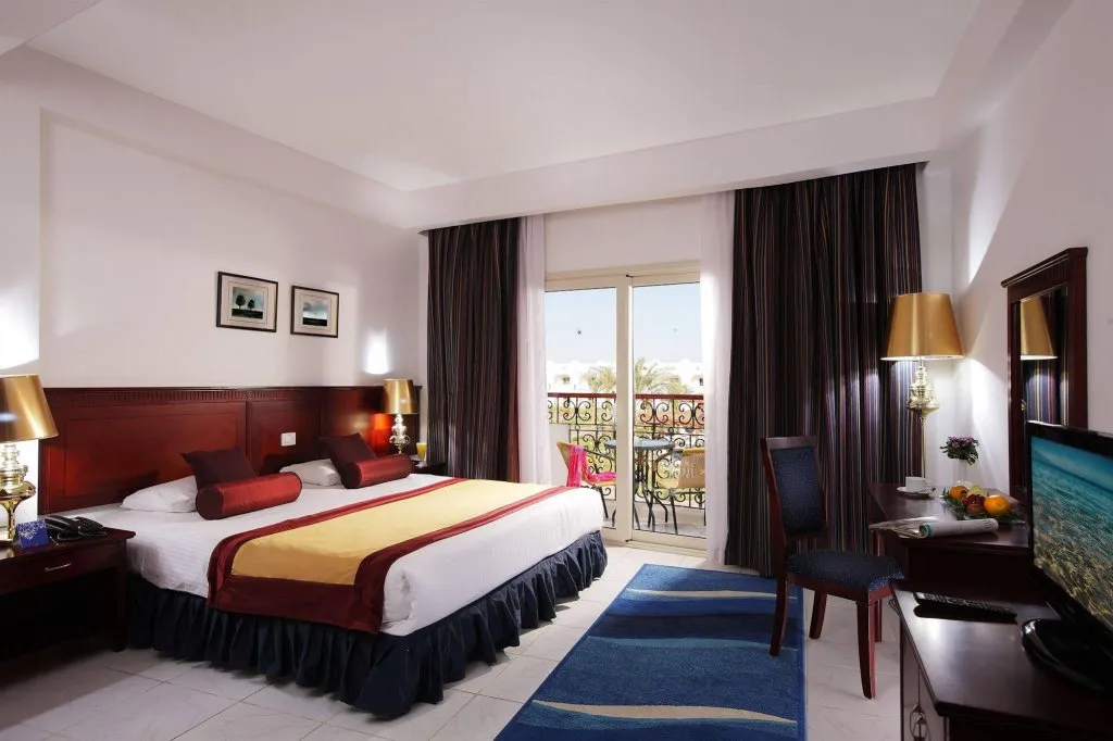 Golden 5 Topaz Suites Hotel фото 1