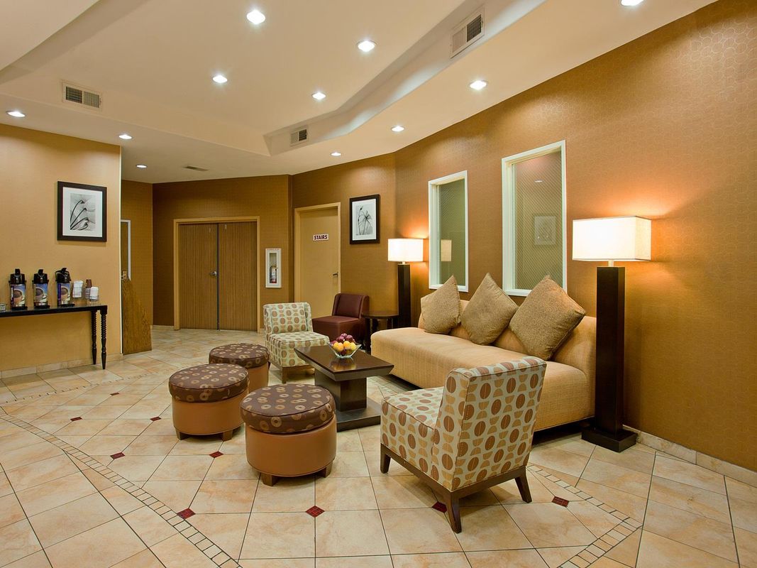 Holiday Inn Express West Los Angeles фото 9