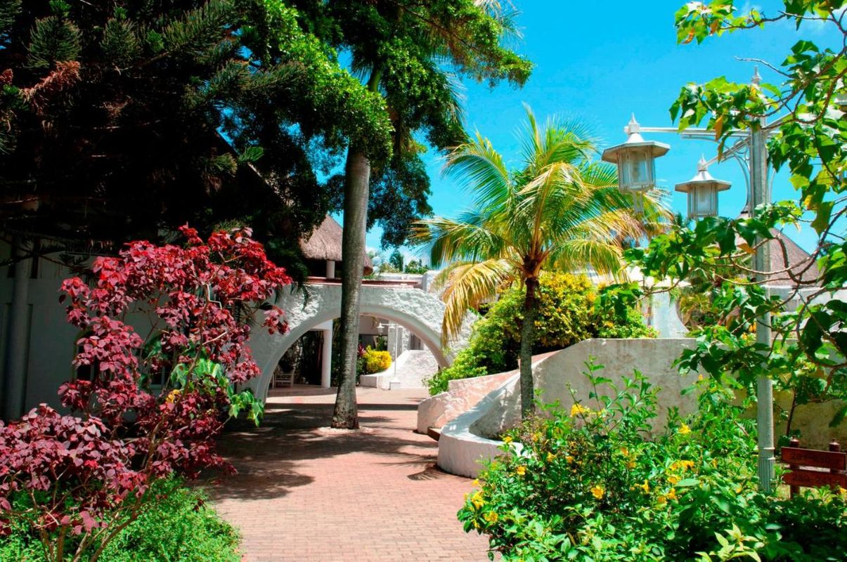 Casuarina Resort & Spa фото 9