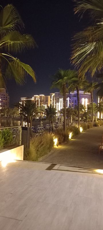 DoubleTree by Hilton Resort & Spa Marjan Island фото 96