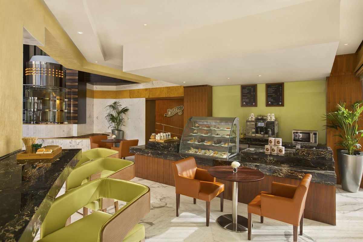 DoubleTree by Hilton Hotel and Residences Dubai Al Barsha фото 16