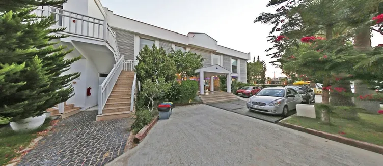 Фото отеля Bendis Beach Hotel