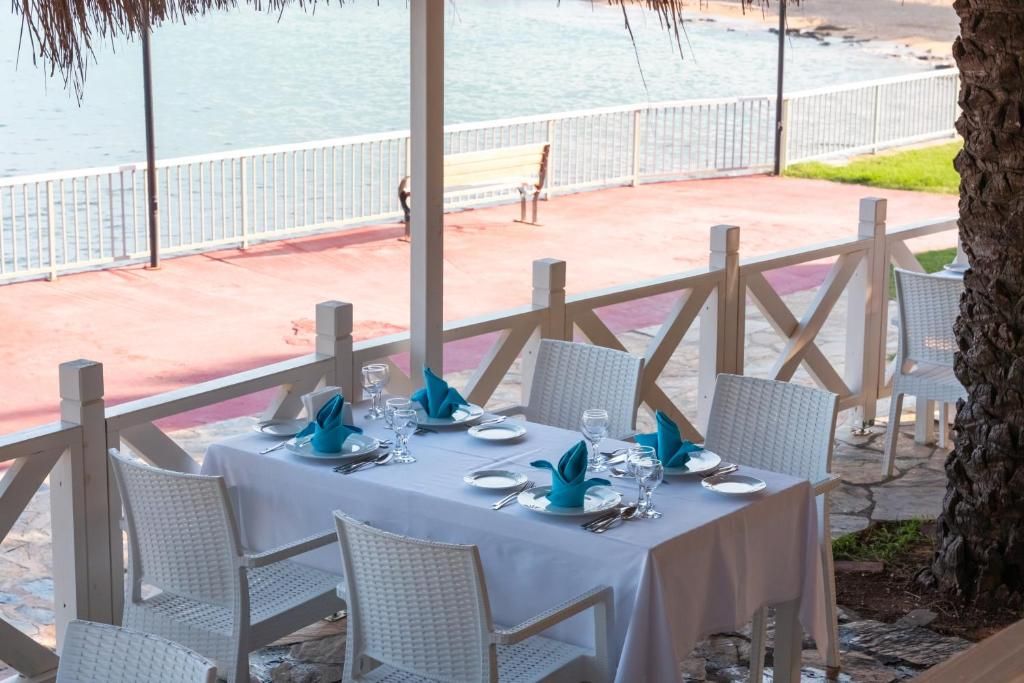 Oz Hotels Incekum Beach Resort фото 73