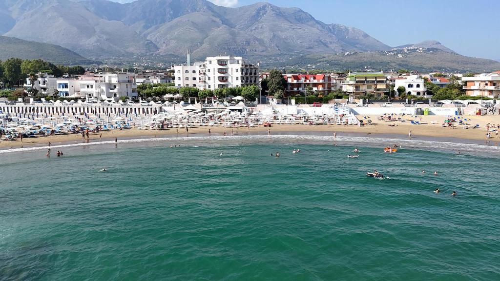 Bajamar Beach Hotel фото 2