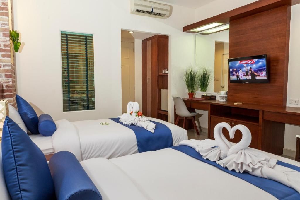 Tuana Hotels Brook Pool Access фото 3
