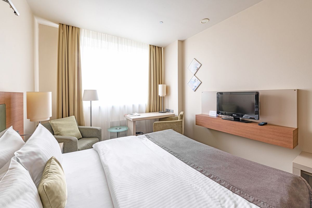 Ramada By Wyndham Yekaterinburg Hotel & Spa фото 9