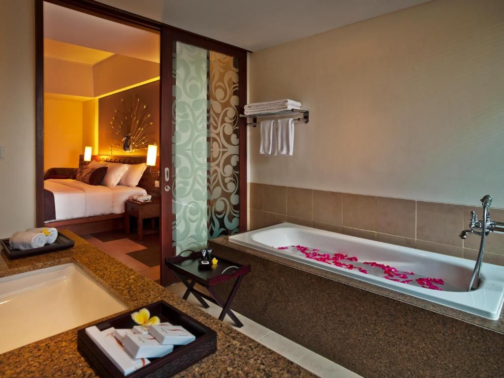 Sun Island Hotel & Spa Kuta фото 44