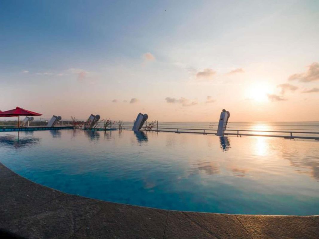 Kutabex Beach Front Hotel фото 28