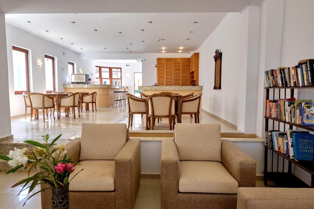 Niros Beach Apartments фото 16