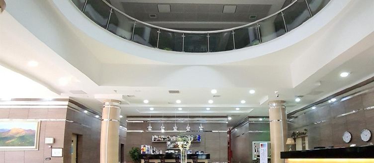 Фото отеля West Shine