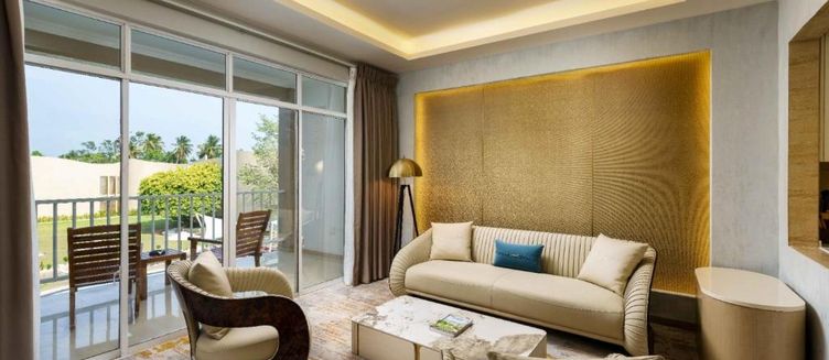 Фото отеля Avenra Garden Hotel