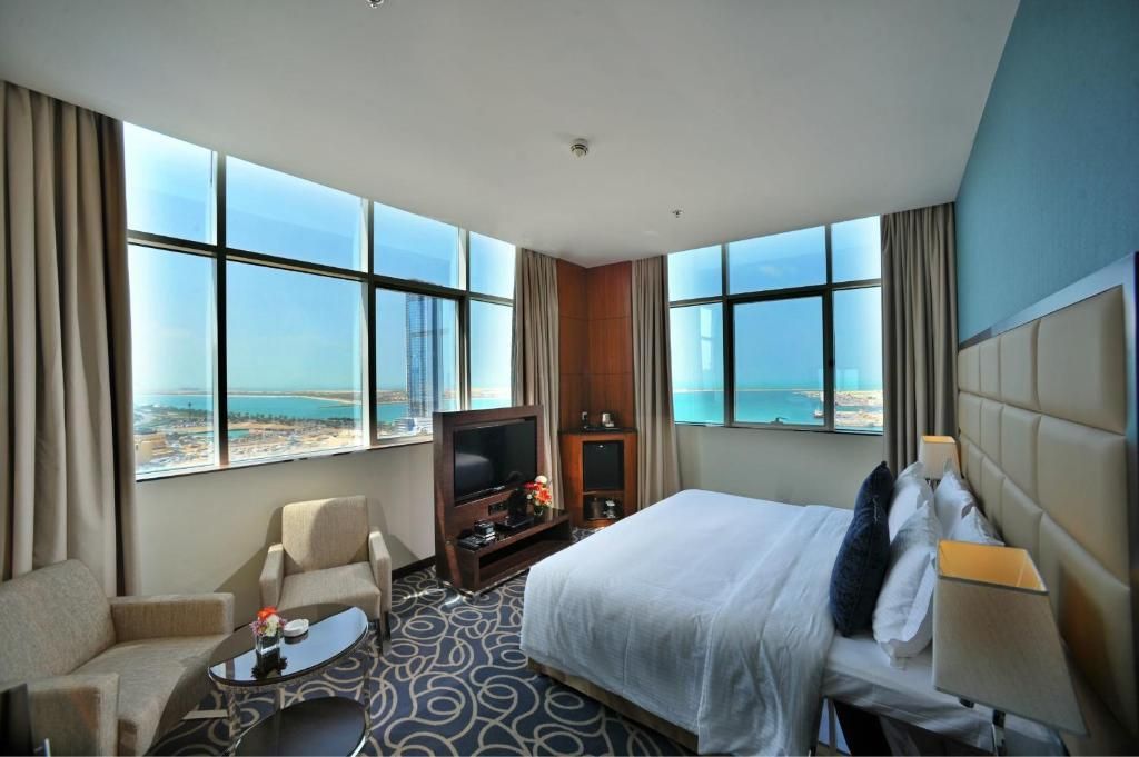 Ramada Abu Dhabi Corniche фото 3