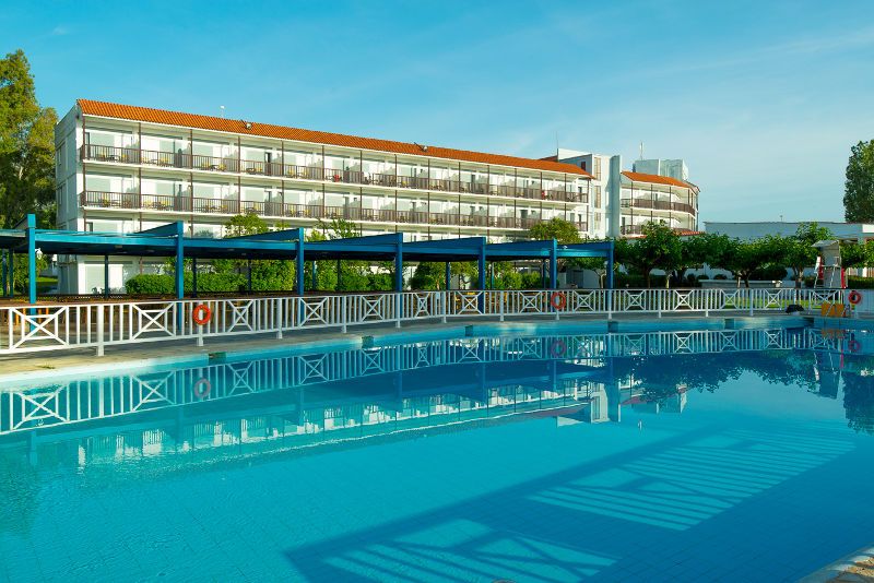 Golden Coast Hotel & Bungalows фото 18