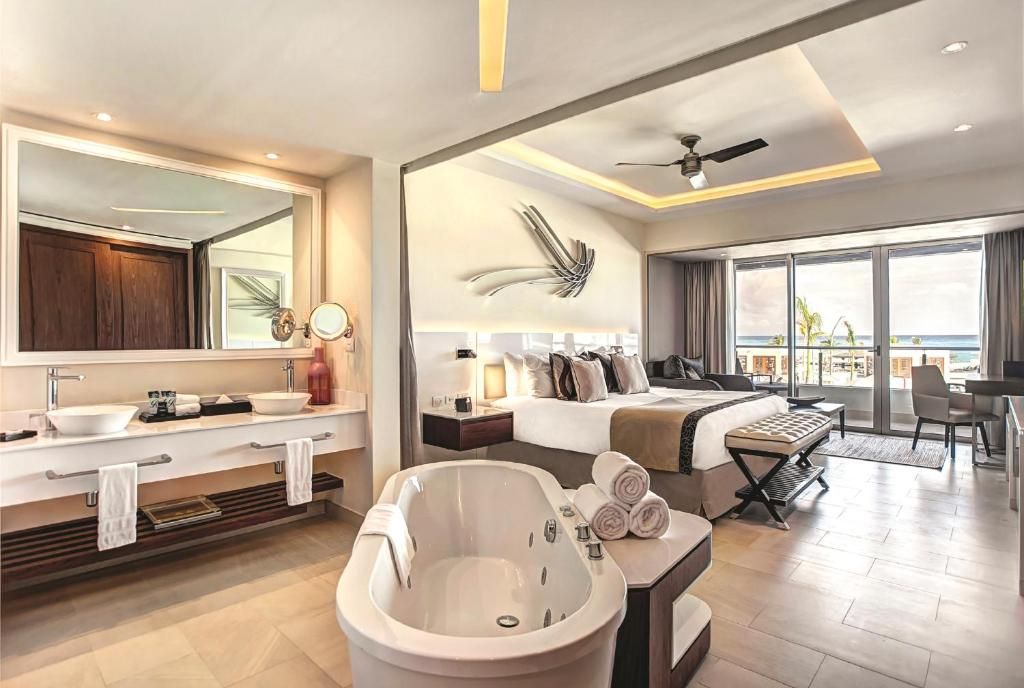 Royalton Blue Waters Montego Bay, An Autograph Collection All- Inclusive Resort фото 9