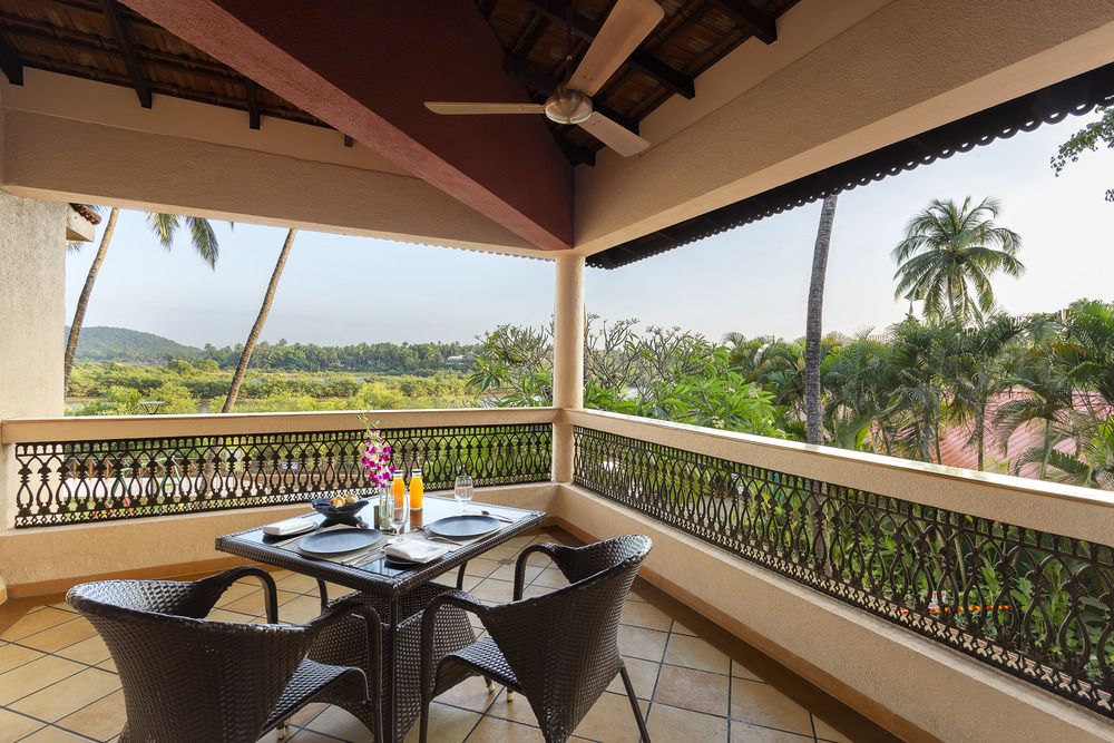 Lazy Lagoon, Baga A Lemon Tree Resort фото 60