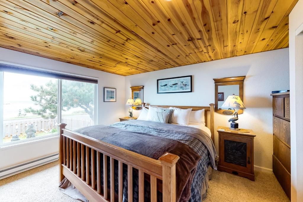 Patty s Sea Perch Oceanfront фото 8