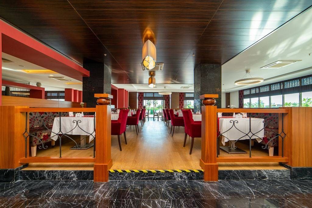Commodore Elite Suites & Spa (Adults Only) фото 10