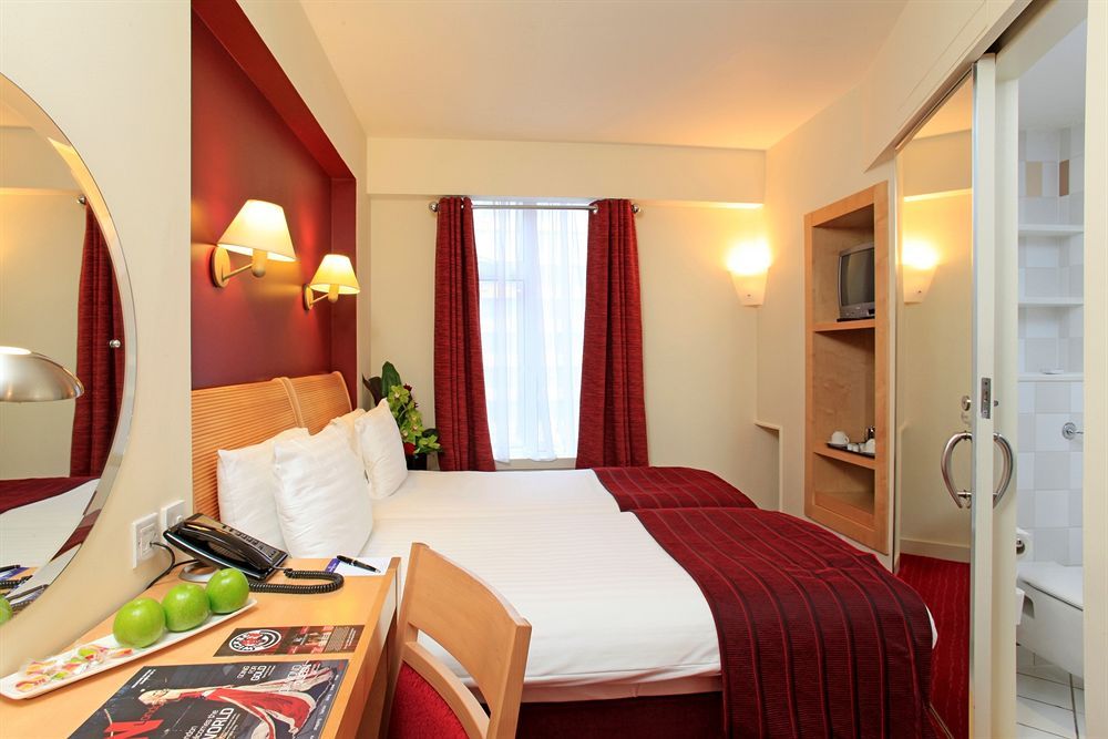 Holiday Inn London - Kensington High Street фото 32