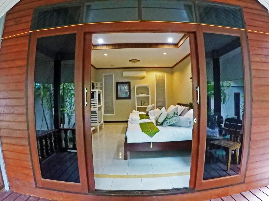 Haad Tian Beach Resort фото 32