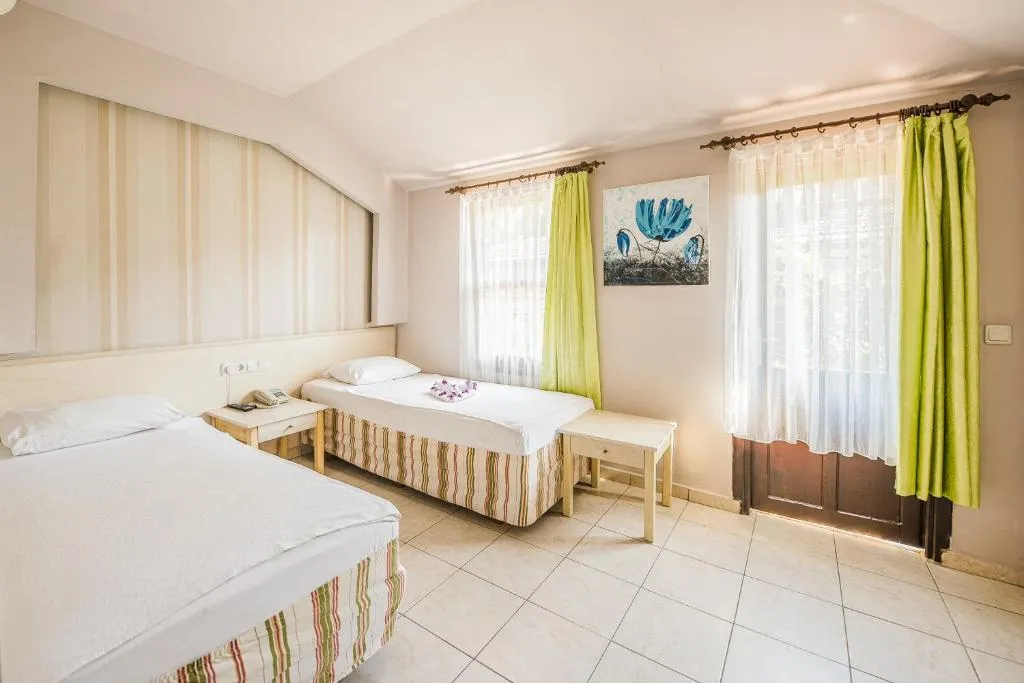 Leda Beach Hotel фото 5