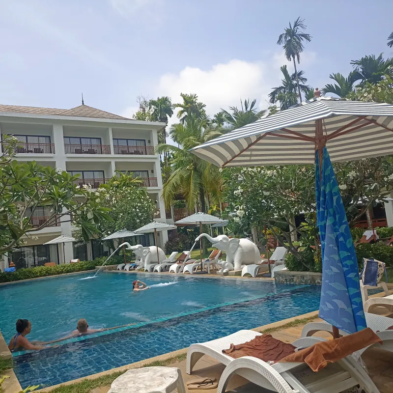 Naithonburi Beach Resort фото 43