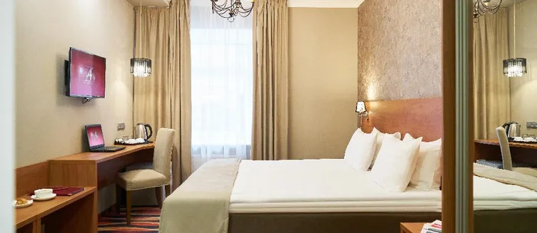 Фото отеля Admiralteyskaya Hotel