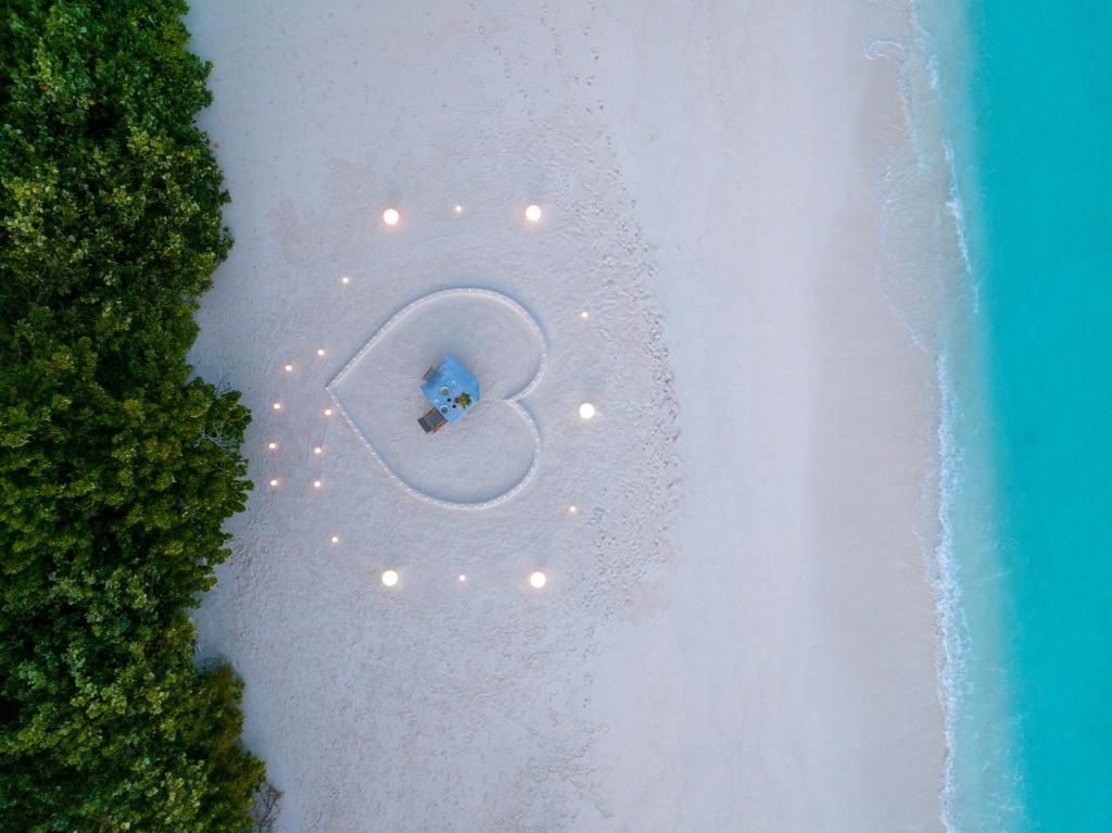 Avani+ Fares Maldives Resort фото 91