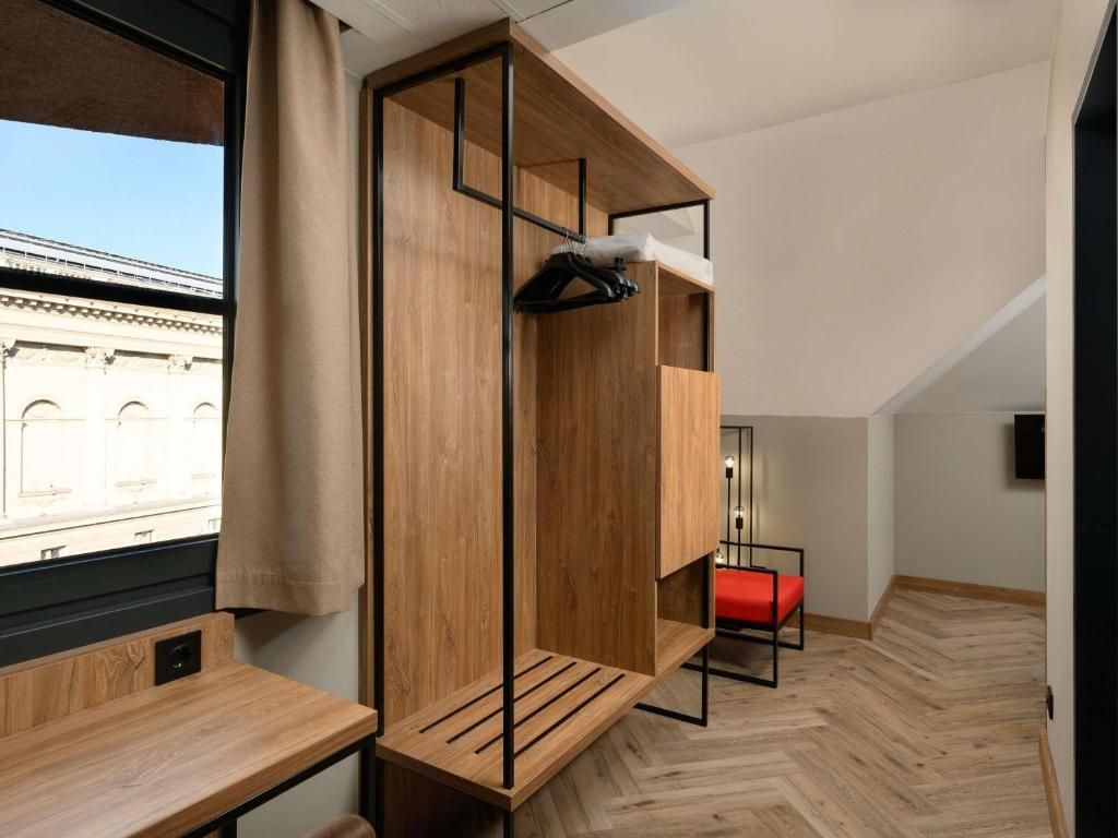 Ibis Budapest Heroes Square Hotel фото 17