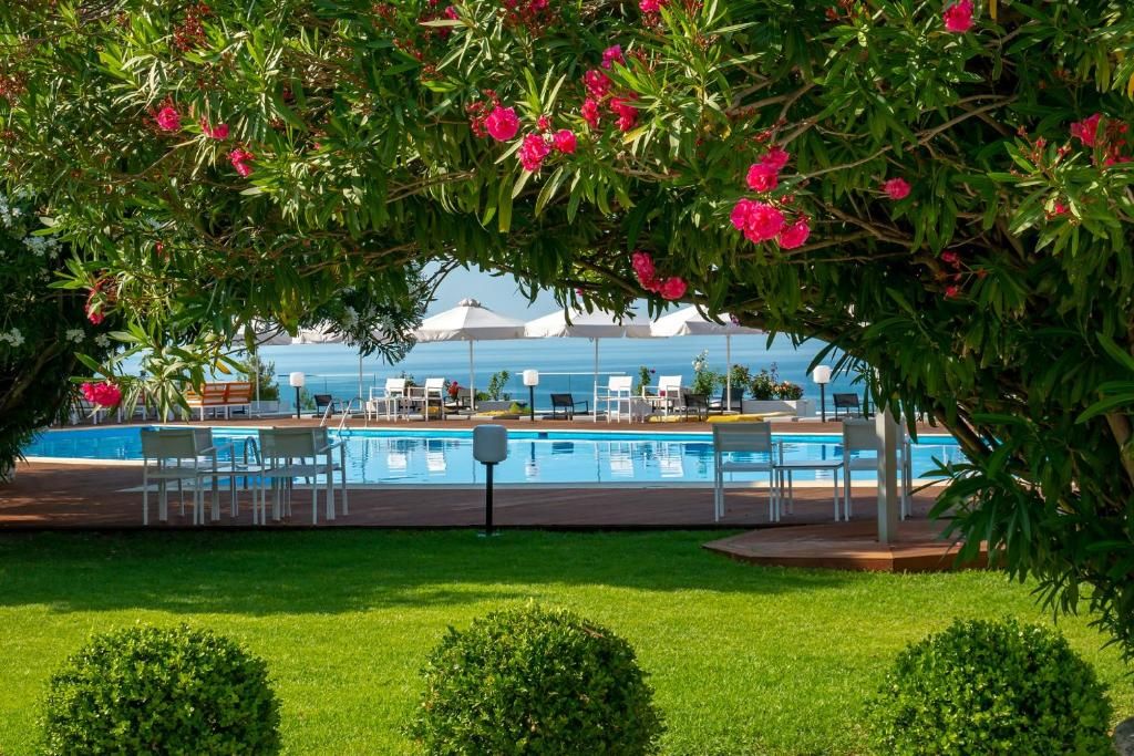 The Skiathos Palace Hotel фото 22