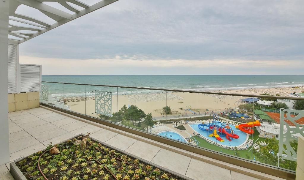 Maritim Paradise Blue Hotel & Spa фото 22