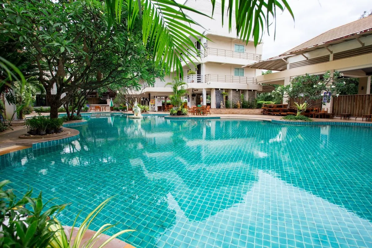 Sea Breeze Jomtien Resort фото 2
