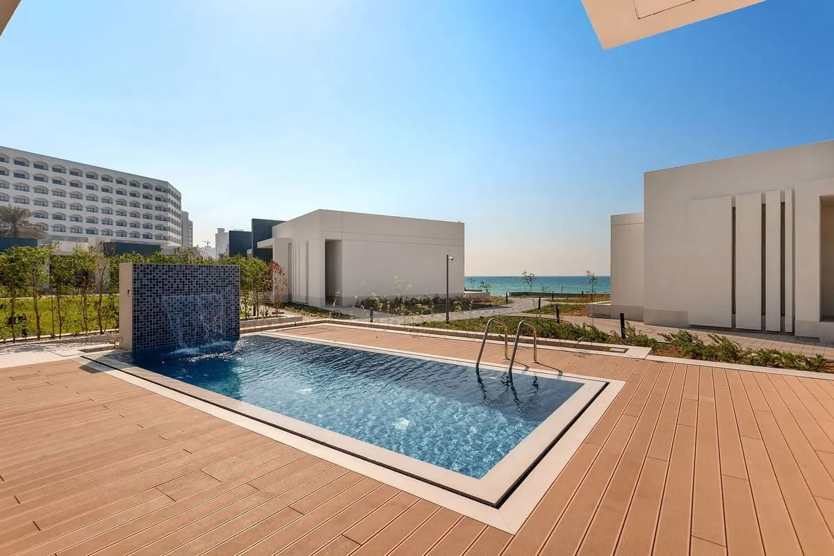 Ajman Hotel Luxury Villas фото 1