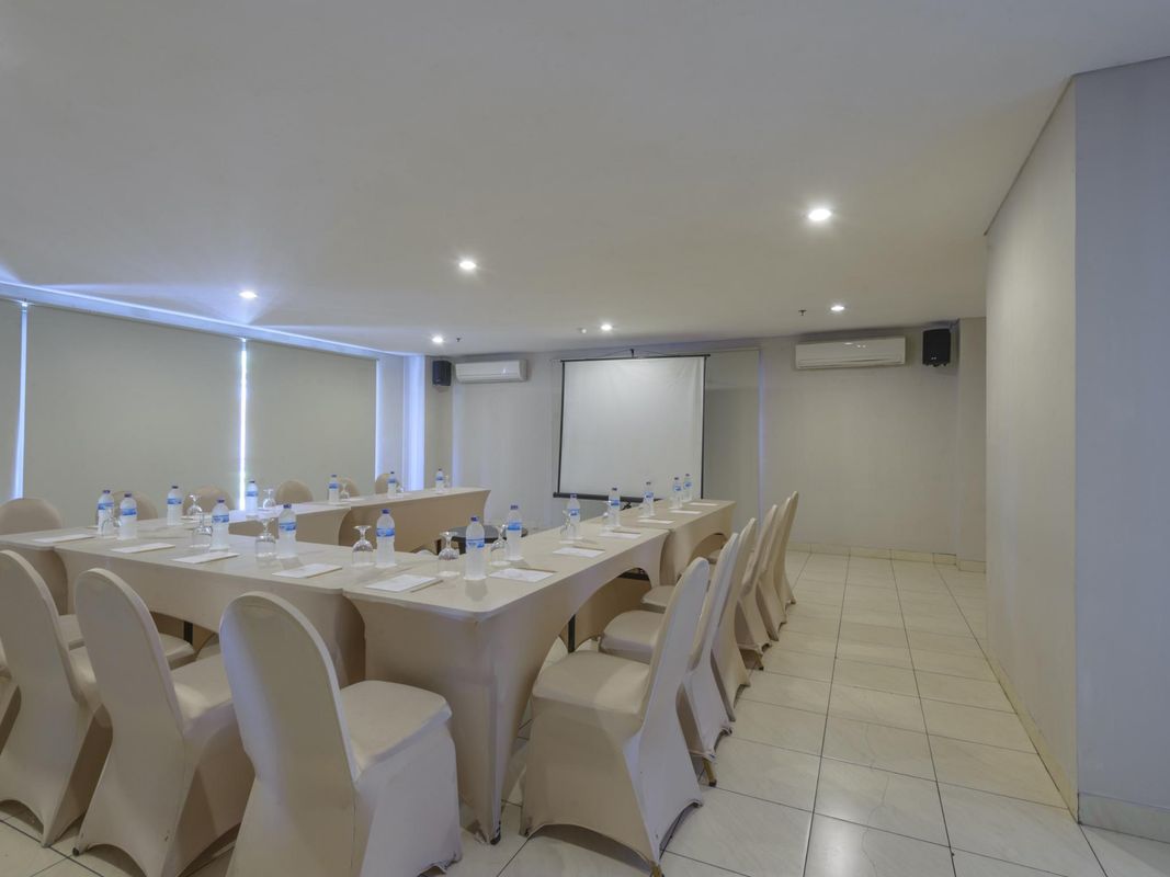 Grand Kuta Hotel and Residence фото 24