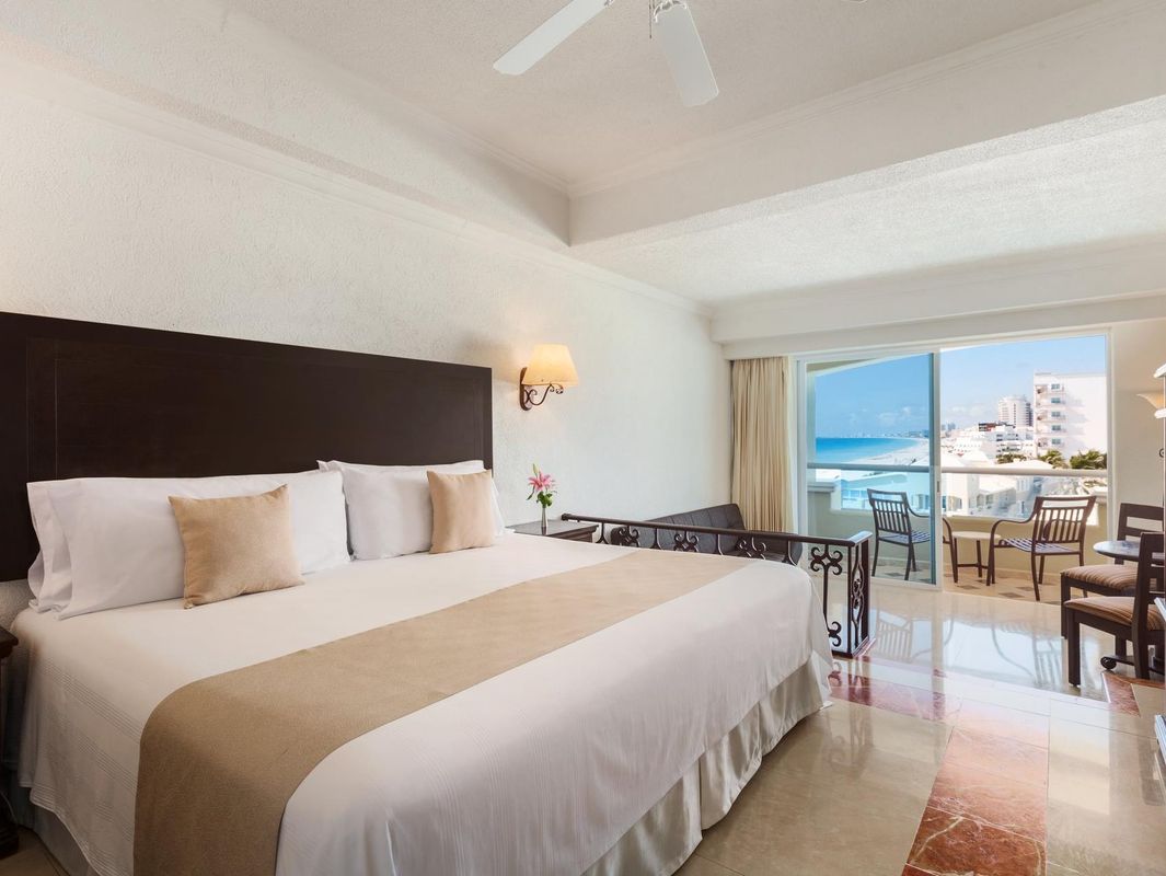 Wyndham Alltra Cancun фото 2