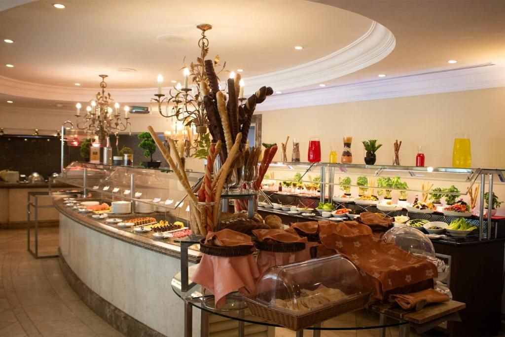 Sheraton Khalidiya Hotel фото 56