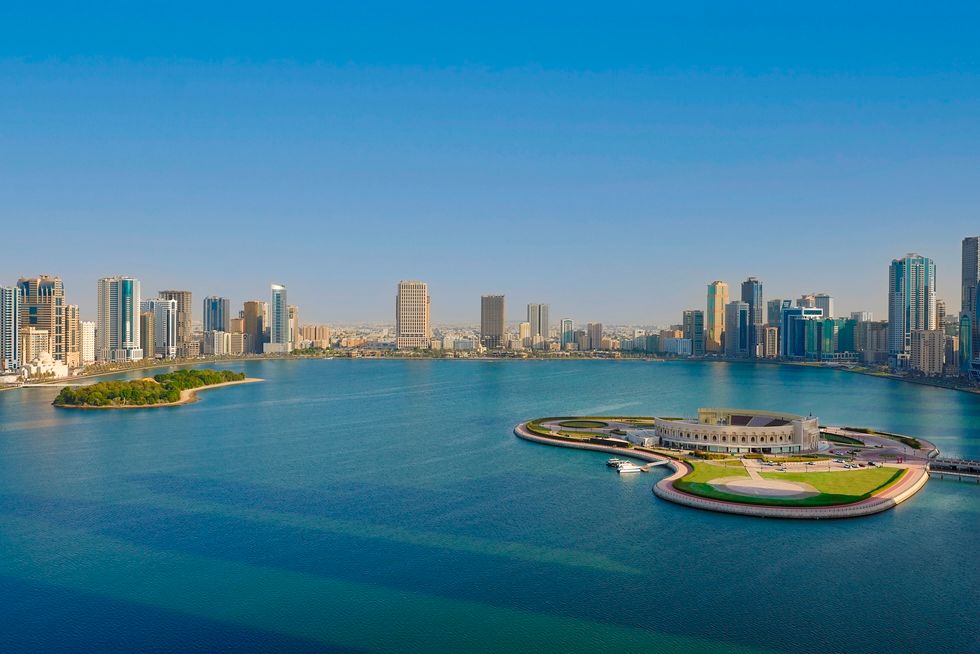 DoubleTree by Hilton Sharjah Waterfront Hotel & Residences фото 39