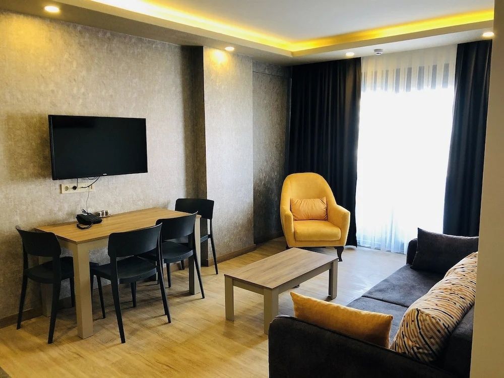 Golden World Suite Hotel фото 2