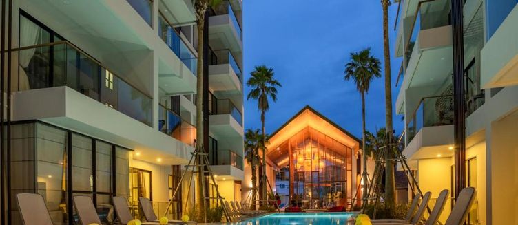 Фото отеля Surin Beach Residence