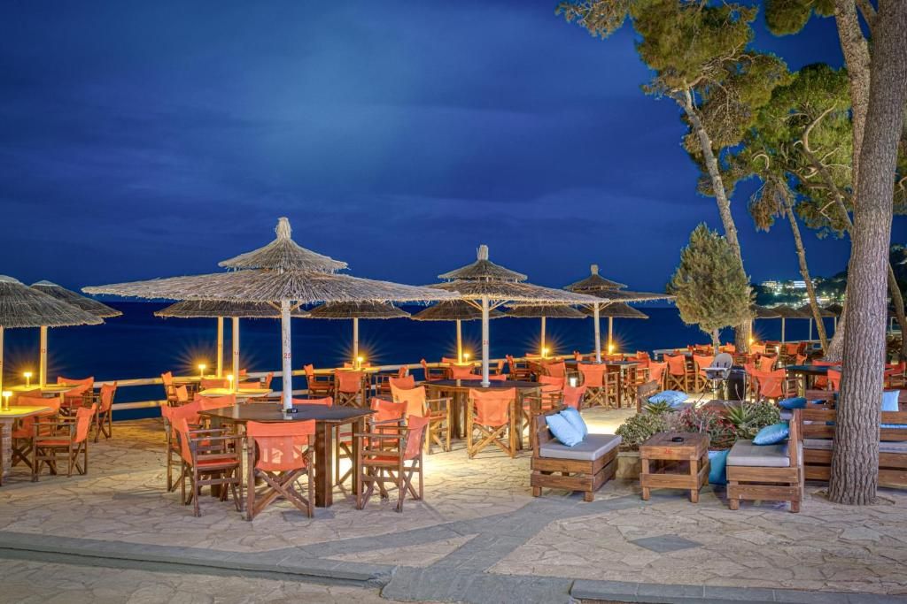 Castello Beach Hotel фото 18
