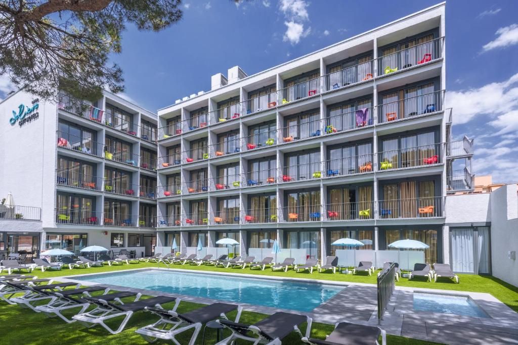 Hotel GHT Sa Riera фото 2